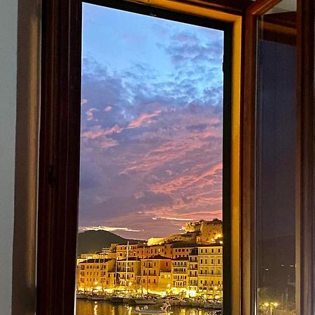Le Stanze Sul Mare Hotel Портоферайо Екстериор снимка